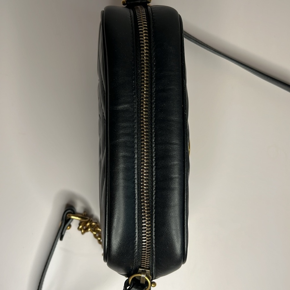 Gucci Mini Marmont Black with gold hardware - Picture 6 of 16